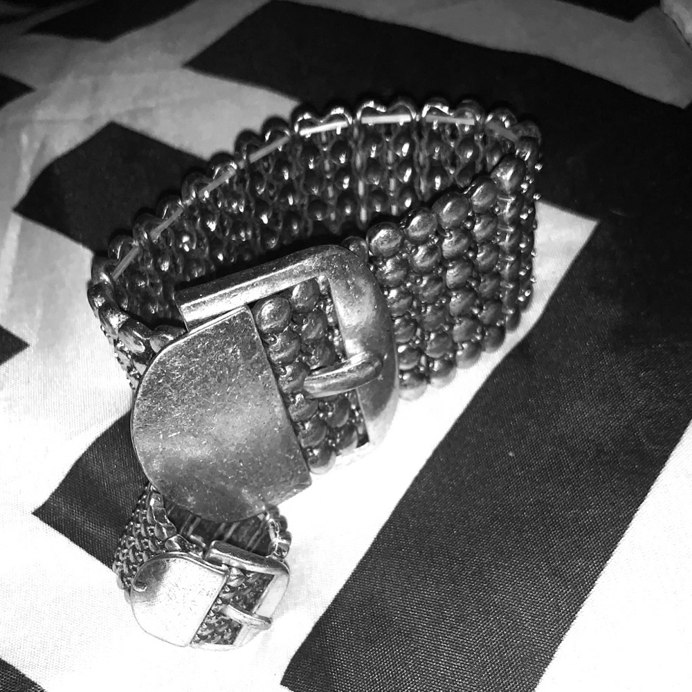 Women’s bracelet & matching ring.